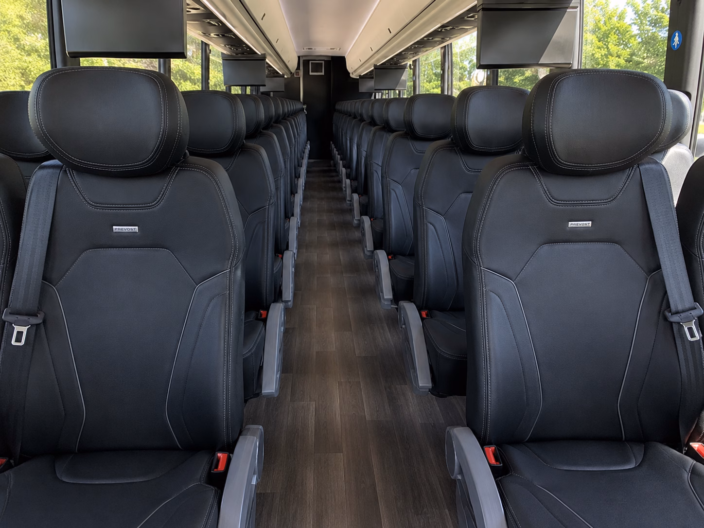 bellevue bus rentals for washington road trips and oregon travel